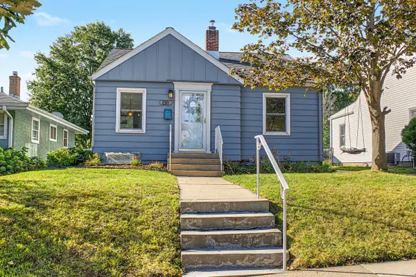 210 Curtice Street W, West Saint Paul, MN 55118