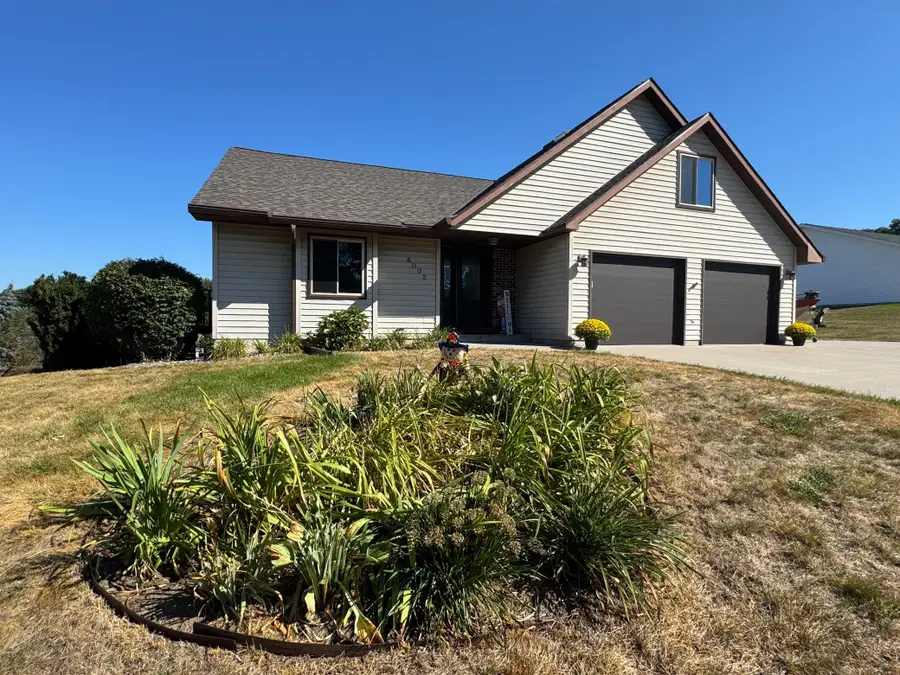 4002 Oak Knoll Drive, Eau Claire, WI 54701 - #2