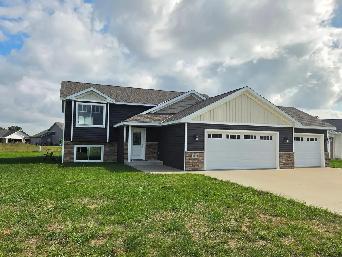 1009 26th Street Loop, Sartell, MN 56377 - #1