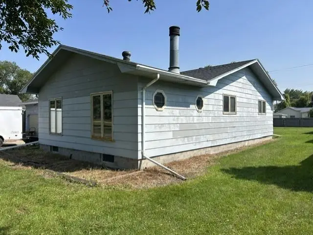 608 Pacific Avenue, Thompson, ND 58278 - #2
