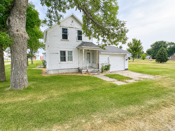 60 Garfield Avenue, Clifford, ND 58016