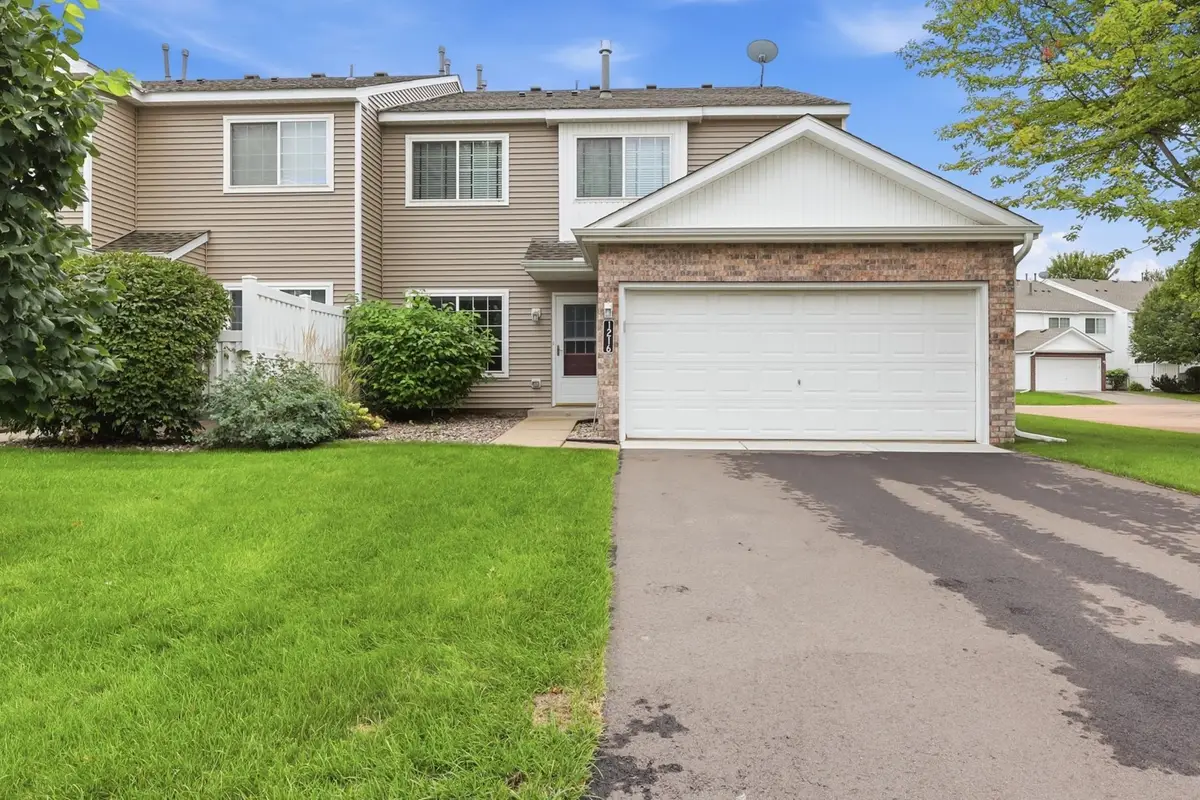 1216 Elmwood Avenue, Shakopee, MN 55379 - #1