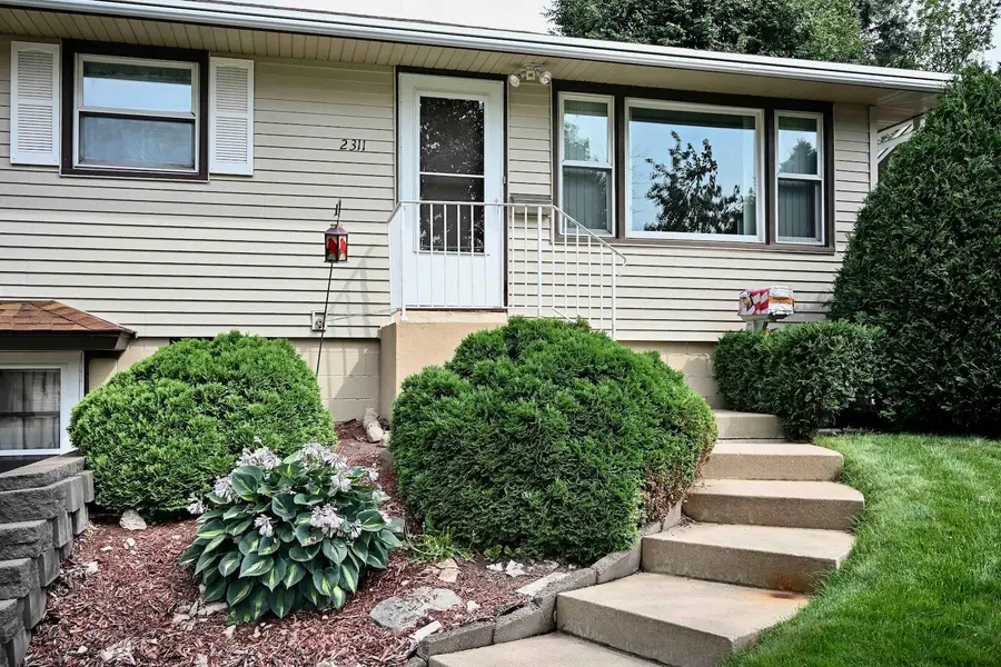 2311 18th Street Nw, Rochester, MN 55901 - #2