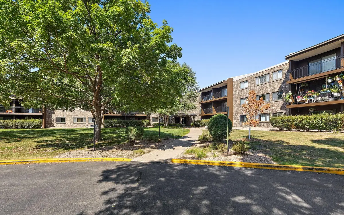 4100 Parklawn Avenue #109, Edina, MN 55435 - #1