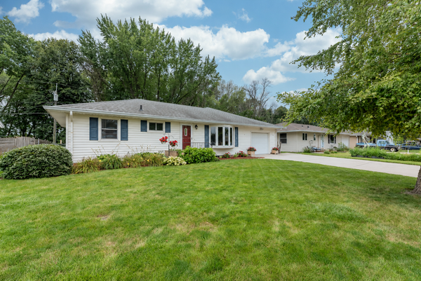2613 E Main Street, Mankato, MN 56001
