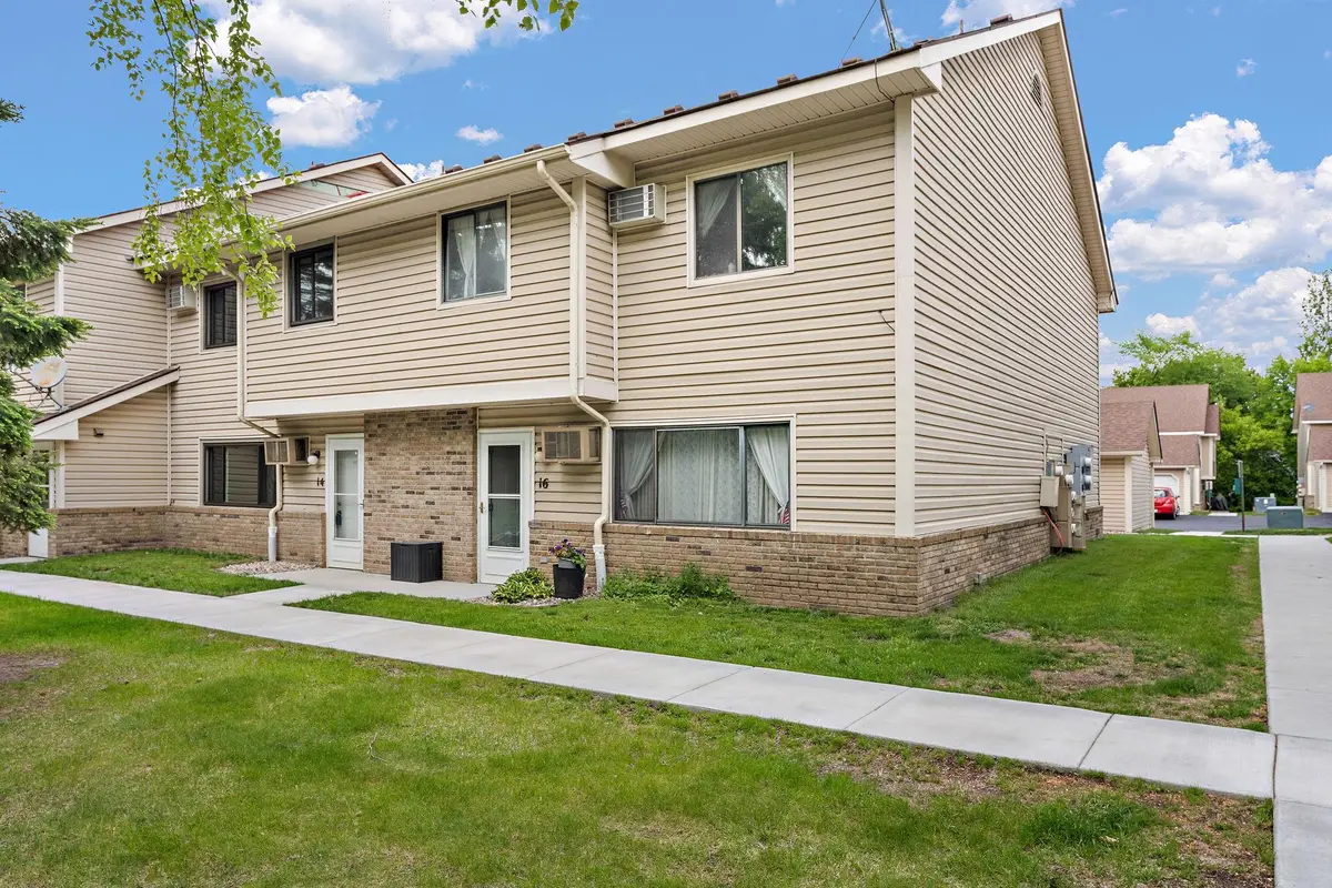 16 E 13th Street, Waconia, MN 55387 - #1