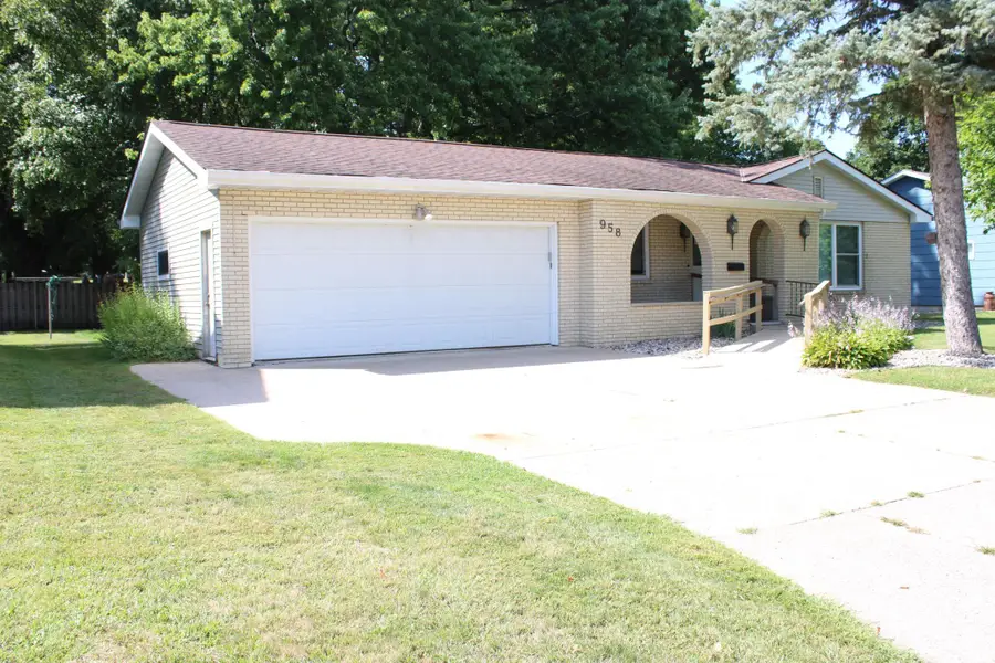 958 Jorgenson Street Se, Hutchinson, MN 55350 - #3