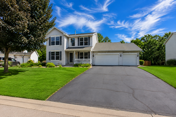 8013 Greenbriar Court, Woodbury, MN 55125
