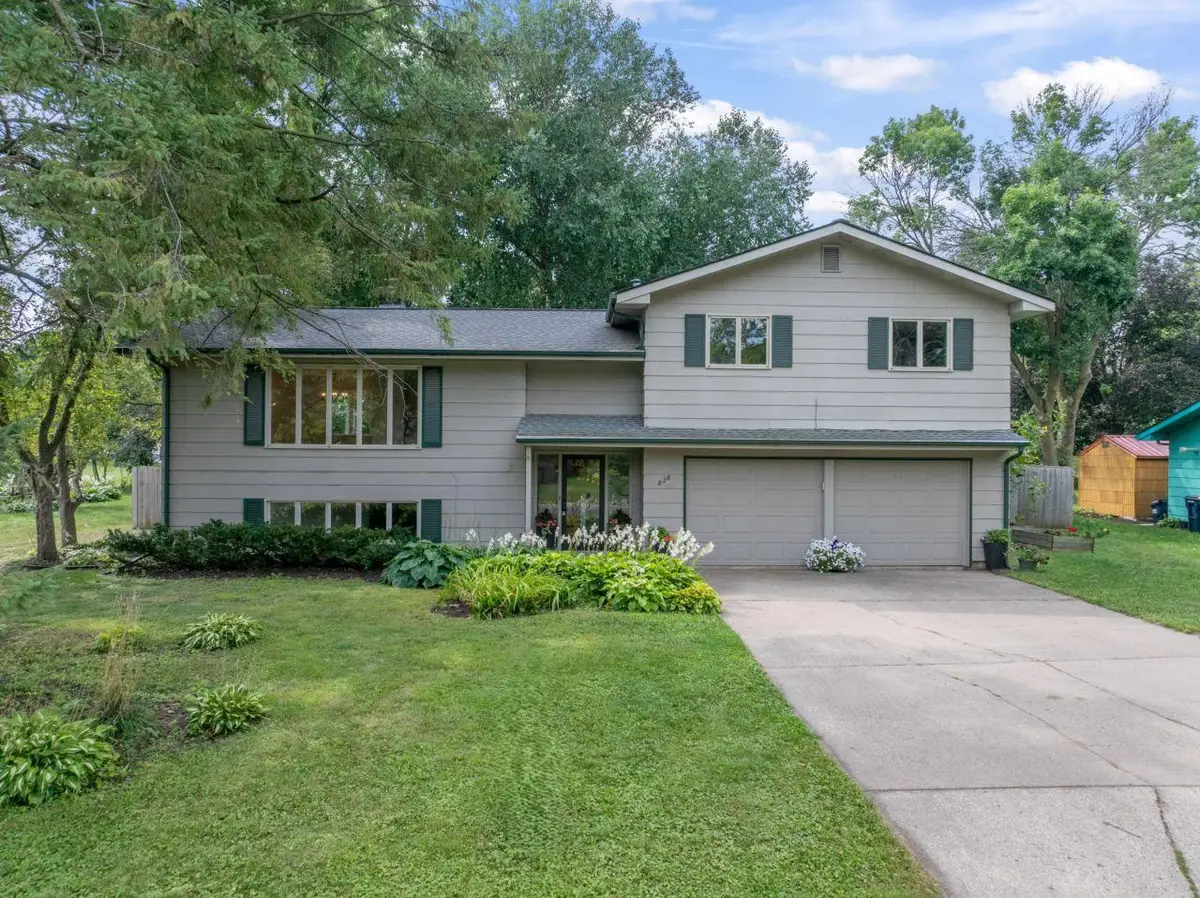 828 Fremont Street E, Northfield, MN 55057 - #1