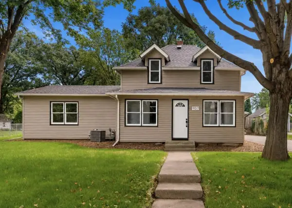 907 Willow Street S, Faribault, MN 55021