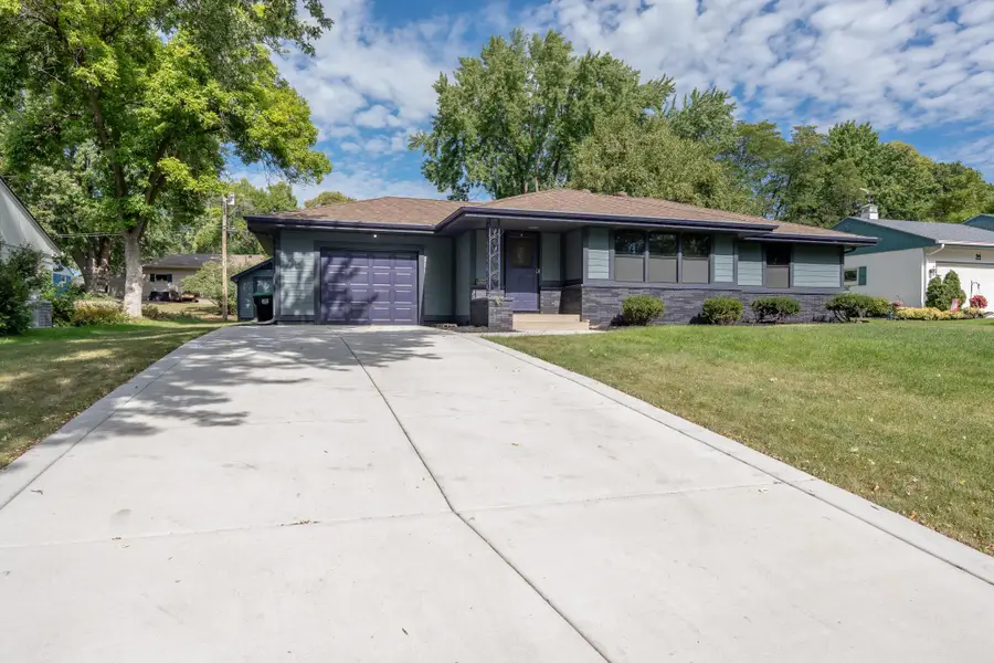 267 Rice Creek Boulevard Ne, Fridley, MN 55432 - #2