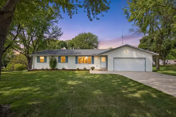 8887 Reitz Lake Road, Waconia, MN 55387