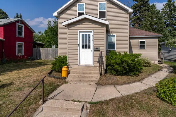 512 6th Street W, Crookston, MN 56716