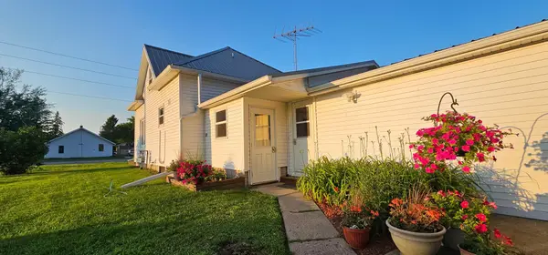 303 Minnesota Avenue E, Sebeka, MN 56477