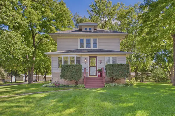 411 7th Street E, Hector, MN 55342