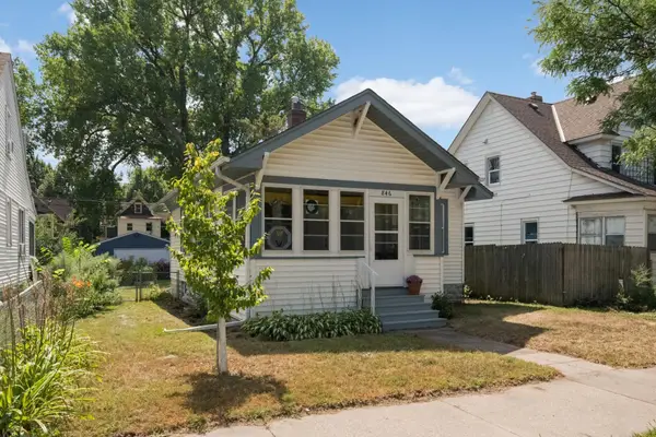 846 Charles Avenue, Saint Paul, MN 55104