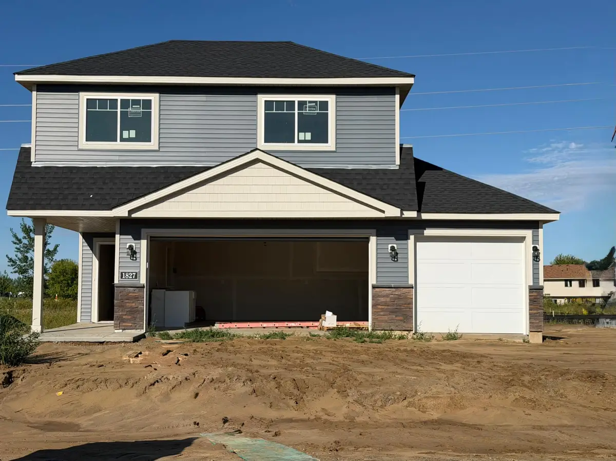 1827 Pierce Street S, Cambridge, MN 55008 - #1