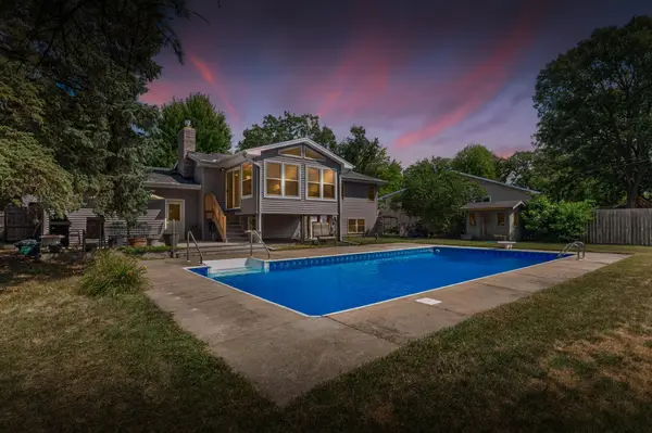 10657 Verdin Street Nw, Coon Rapids, MN 55433