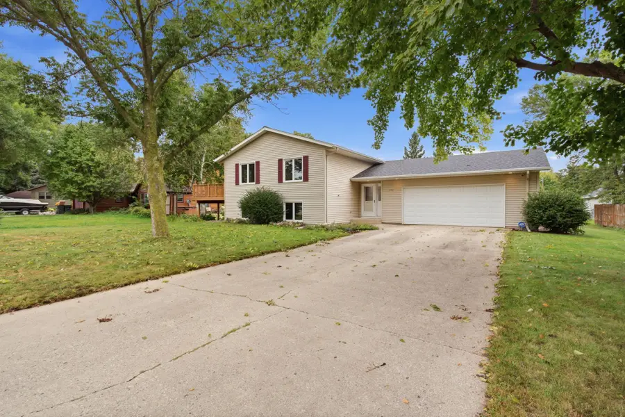 2704 13th Avenue Nw, Willmar, MN 56201 - #2