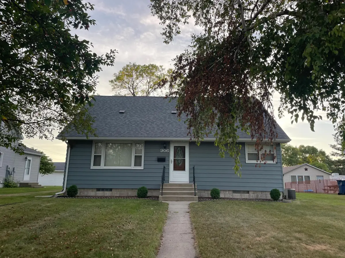 906 15th Street S, Benson, MN 56215 - #1