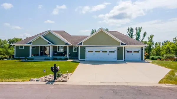 864 Goves Way, Madelia, MN 56062