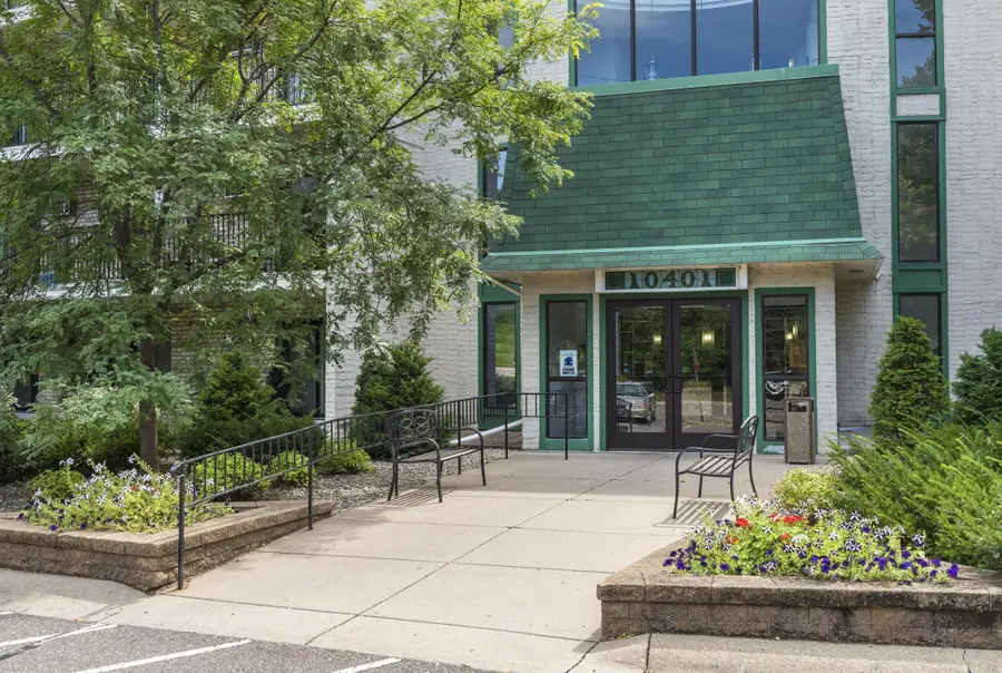 10401 Cedar Lake Road #301, Minnetonka, MN 55305 - #2