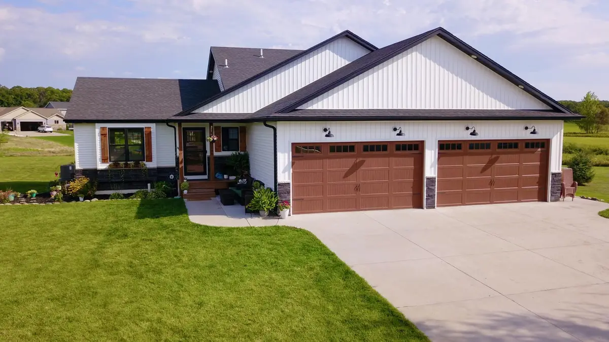 188 Lake Drive Ne, Sauk Rapids, MN 56379 - #1