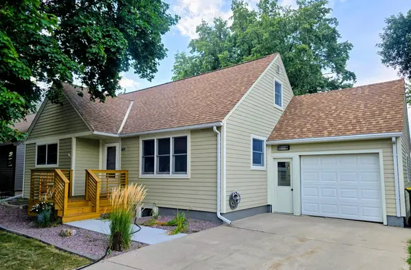 819 5th Street Sw, Pipestone, MN 56164