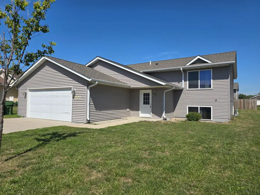 2227 Castlewood Drive, Worthington, MN 56187 - #2