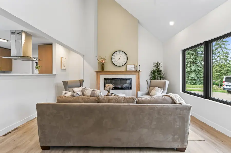364 County Road C W, Roseville, MN 55113 - #3