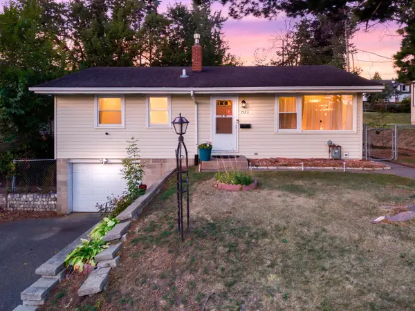 1523 Old Hudson Road, Saint Paul, MN 55106