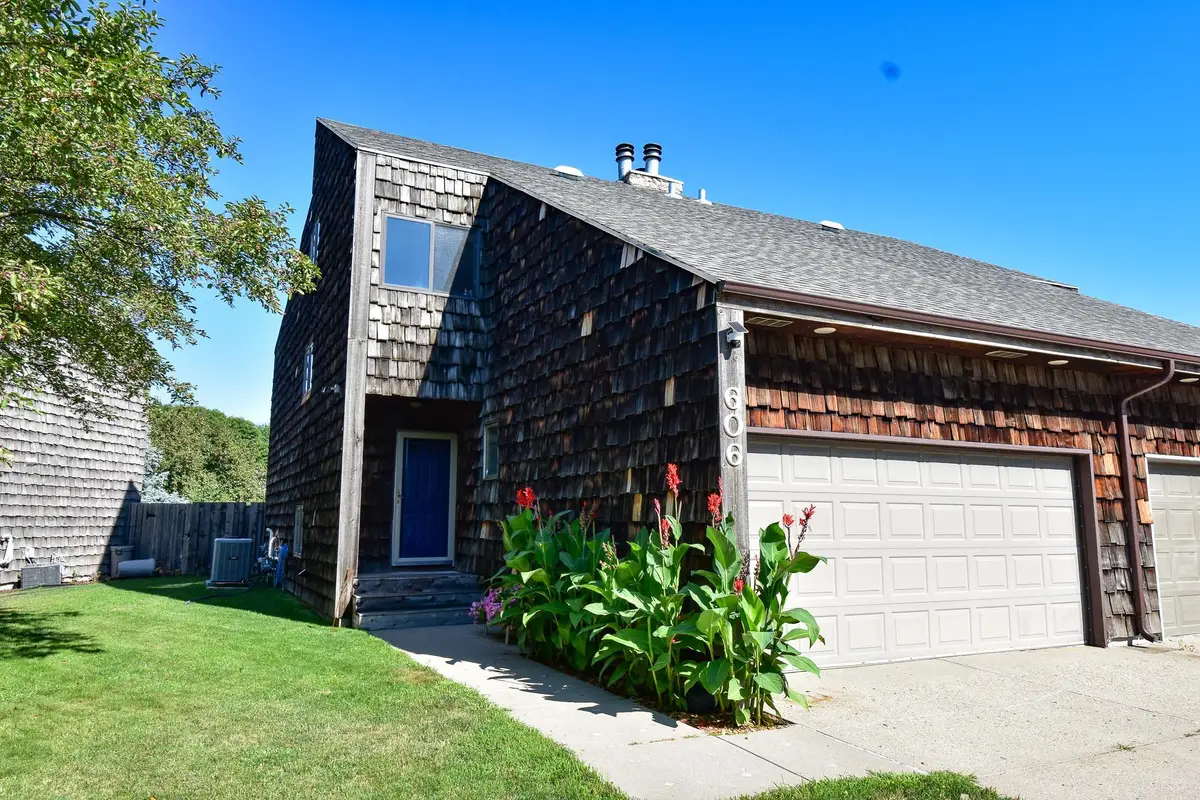 606 37th Avenue S, Moorhead, MN 56560 - #1