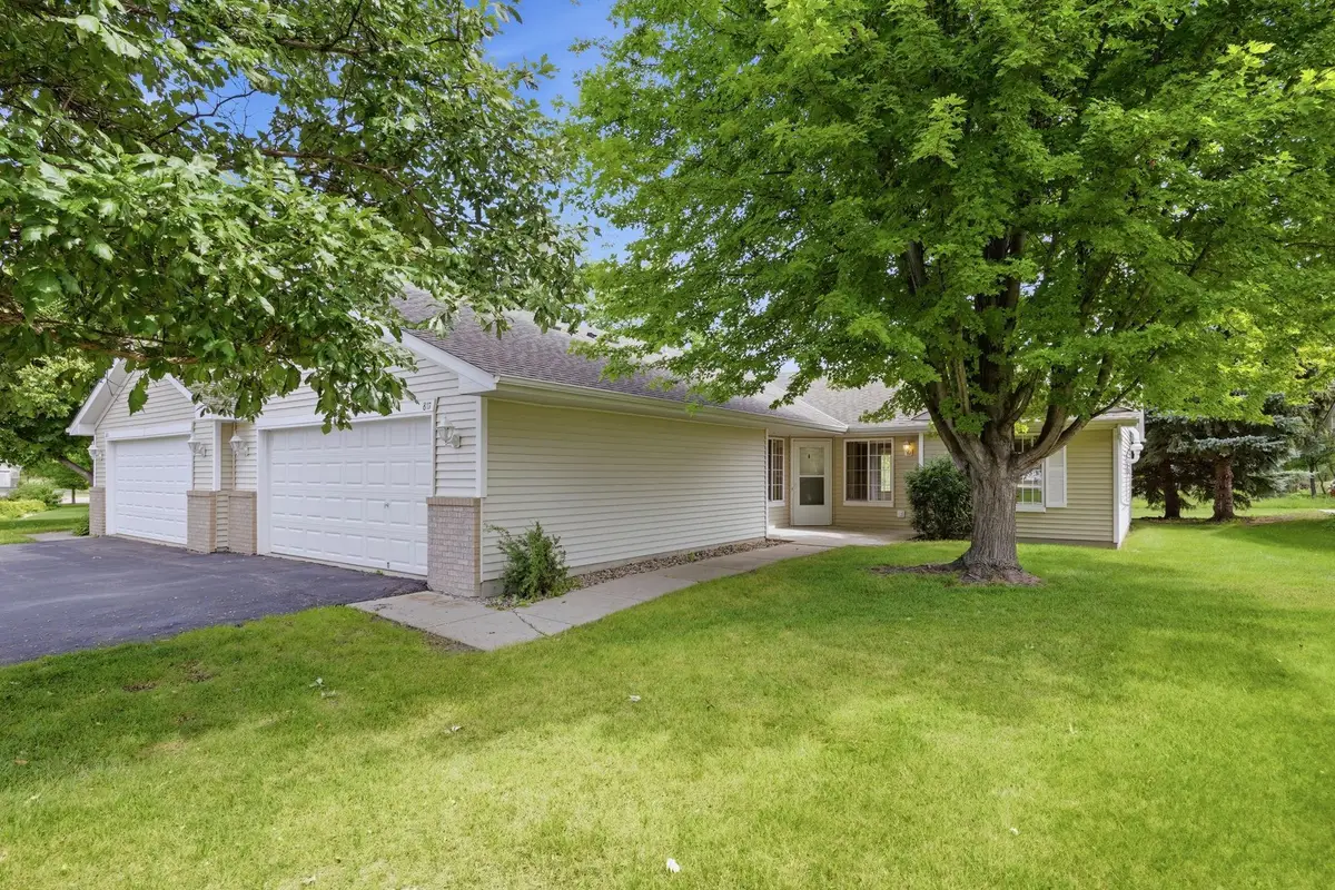 817 Greensview Court Nw, Hutchinson, MN 55350 - #1