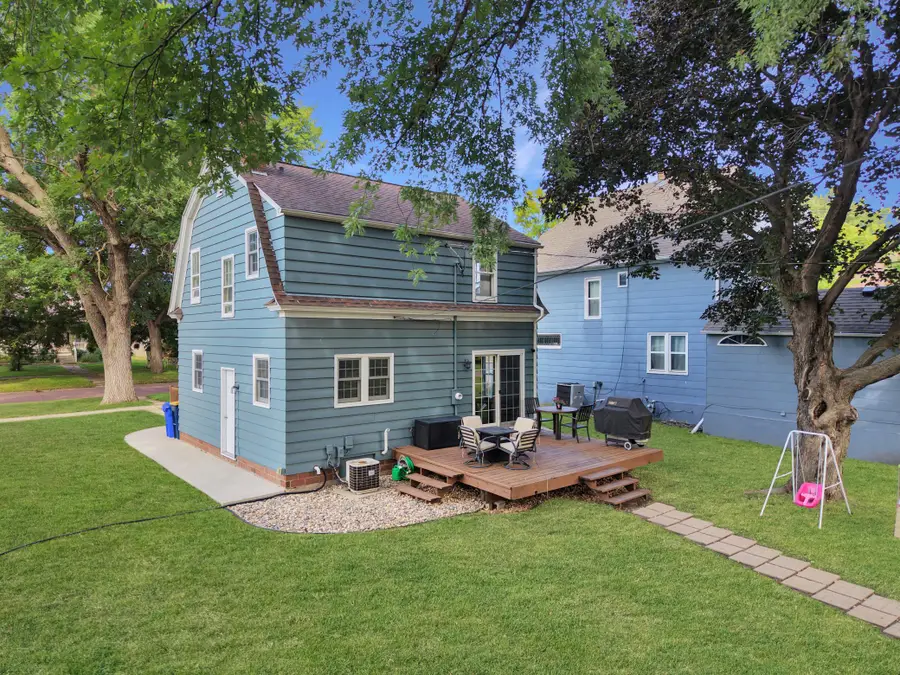2713 Linden Avenue, Slayton, MN 56172 - #2