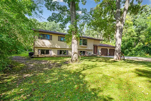 13850 Fox Lake Trail, Faribault, MN 55021
