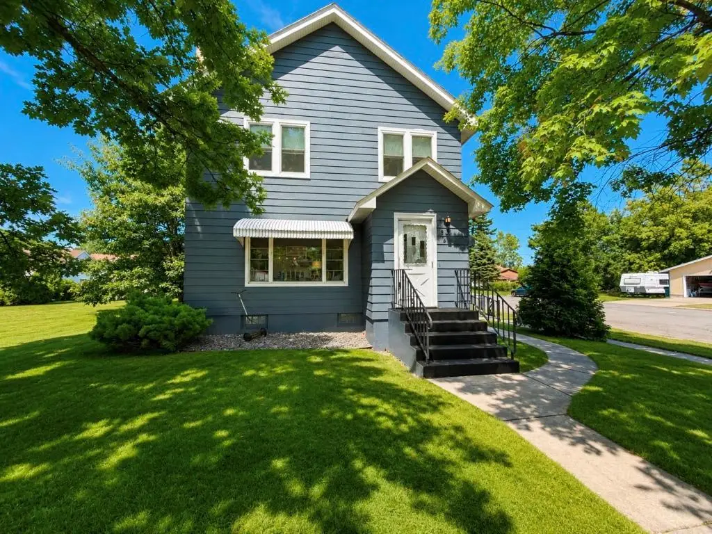 502 W 3rd Avenue, Keewatin, MN 55753 - #1