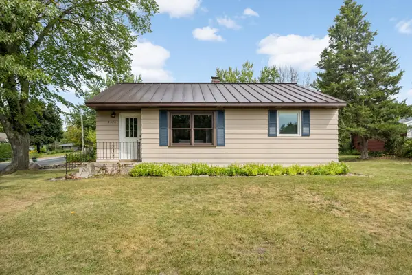 4320 Pleasant Street Se, Prior Lake, MN 55372