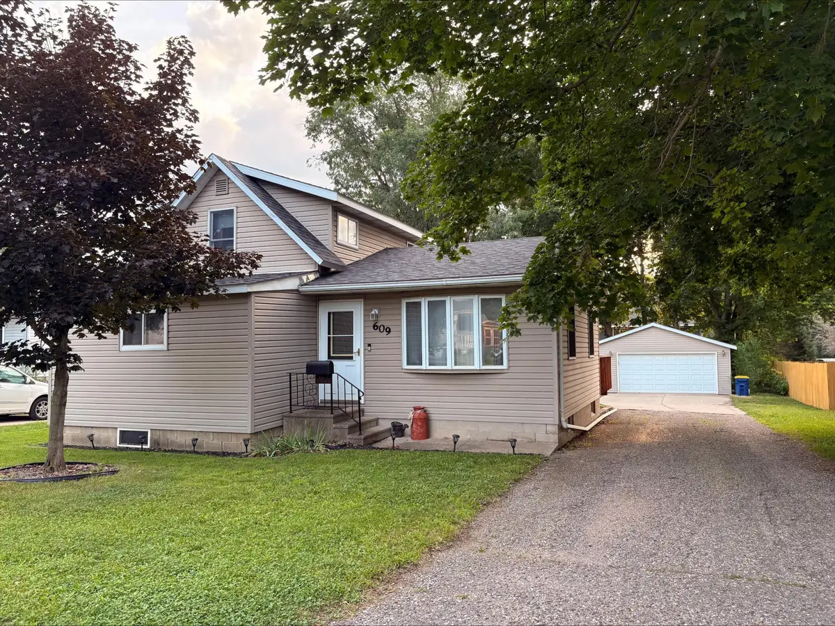 609 Short Street, Faribault, MN 55021 - #1