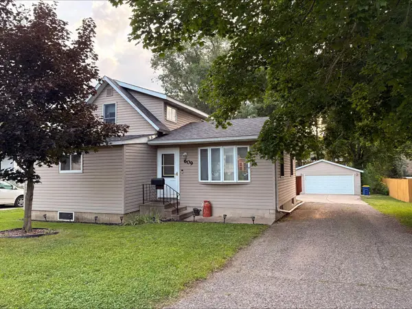 609 Short Street, Faribault, MN 55021