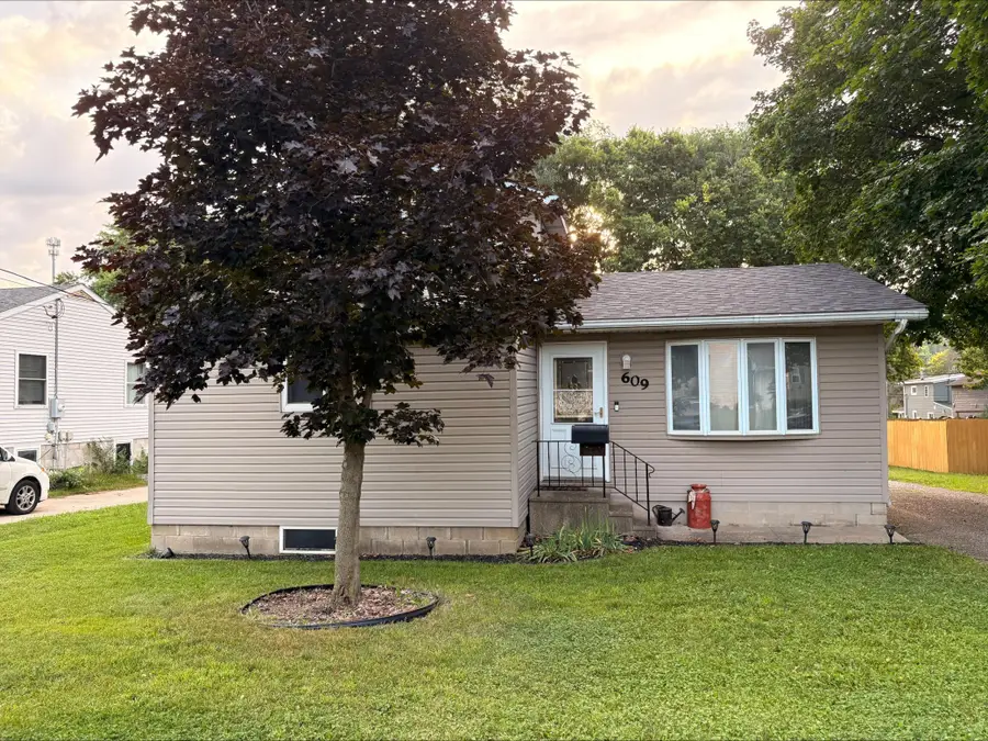 609 Short Street, Faribault, MN 55021 - #2