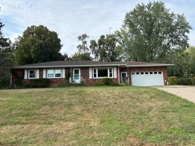 1445 Floral Drive W, Arden Hills, MN 55112 - #2