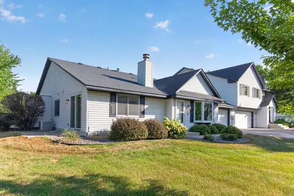 3630 Gershwin Lane N, Oakdale, MN 55128
