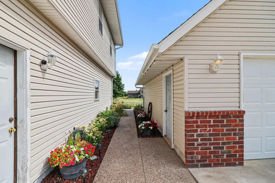 781 Hillside Avenue Sw, New Prague, MN 56071 - #3