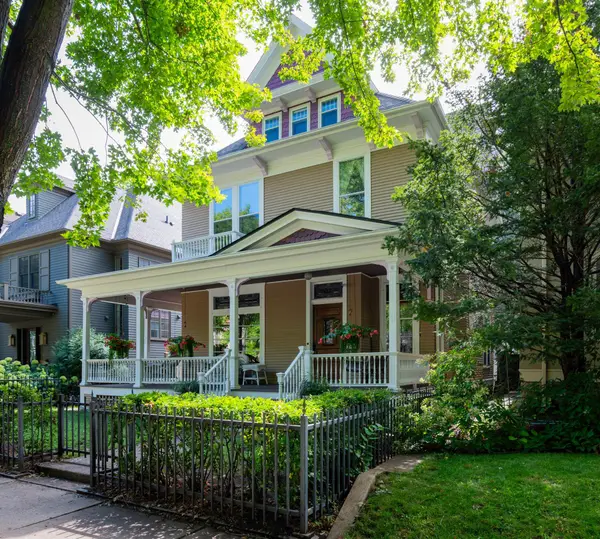 832 Fairmount Avenue, Saint Paul, MN 55105