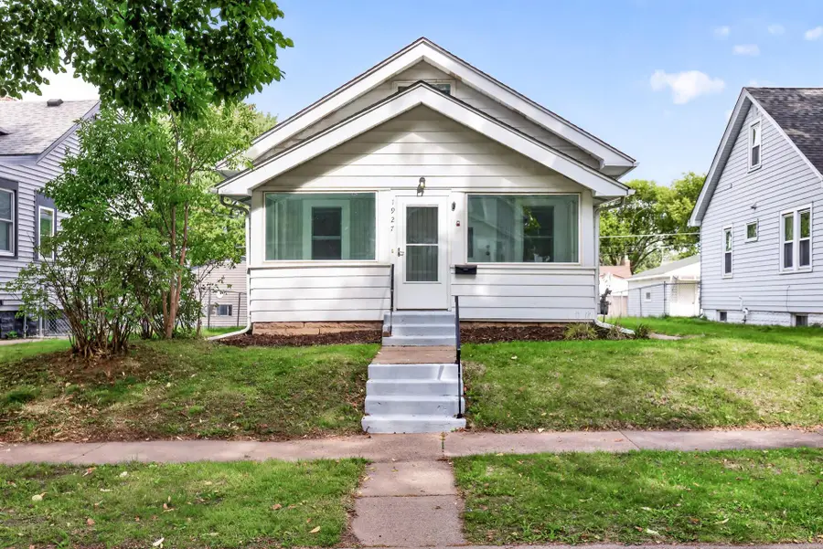 1927 Sherwood Avenue, Saint Paul, MN 55119 - #3