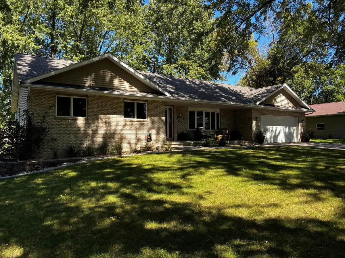 1960 Willow Avenue, Worthington, MN 56187 - #1