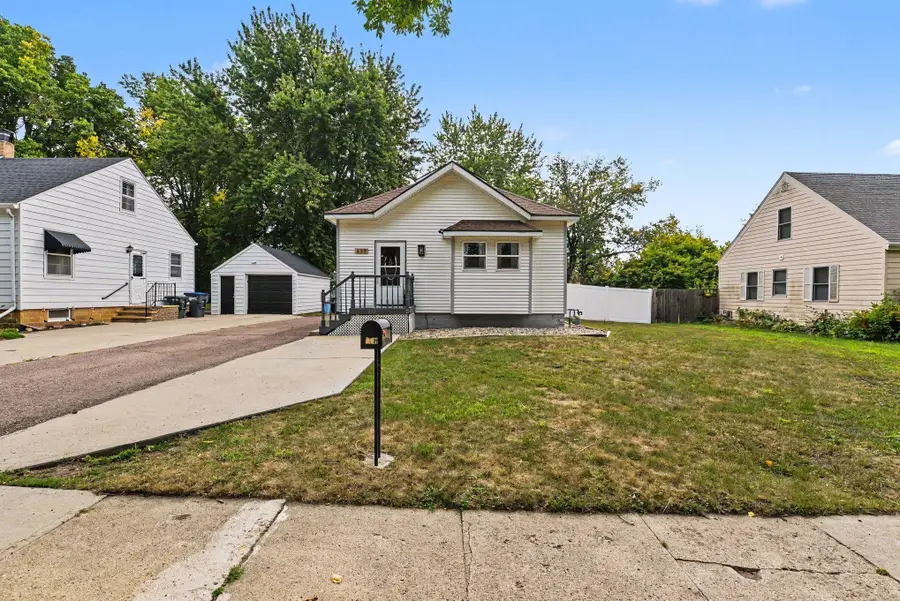 117 S Donaldson Street, Luverne, MN 56156 - #2