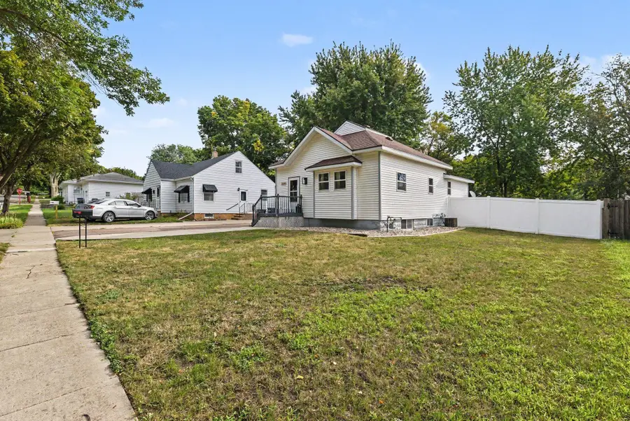 117 S Donaldson Street, Luverne, MN 56156 - #3