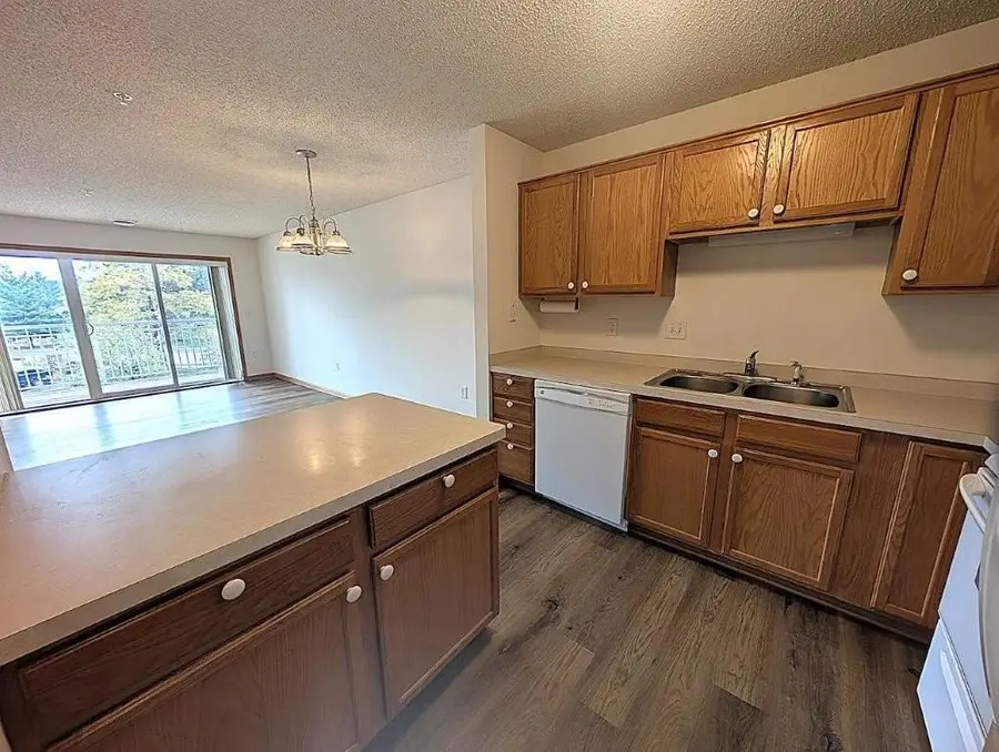 2231 Penn Place #213, North Saint Paul, MN 55109 - #3