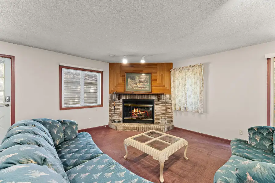 2986 Woodbridge Street, Roseville, MN 55113 - #3